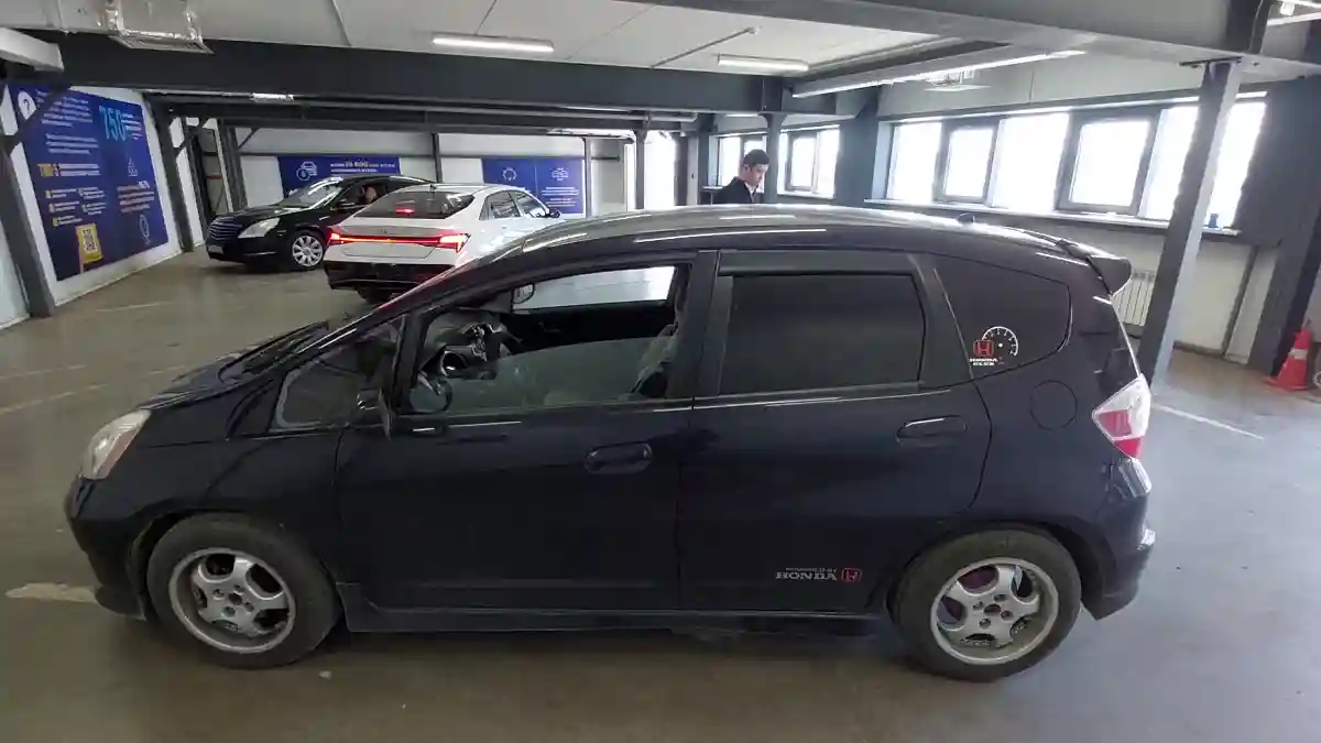 Honda Fit 2010 года за 3 000 000 тг. в Астана