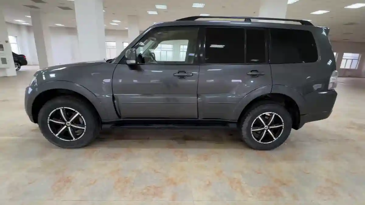 Mitsubishi Pajero 2012 года за 11 490 000 тг. в Актобе