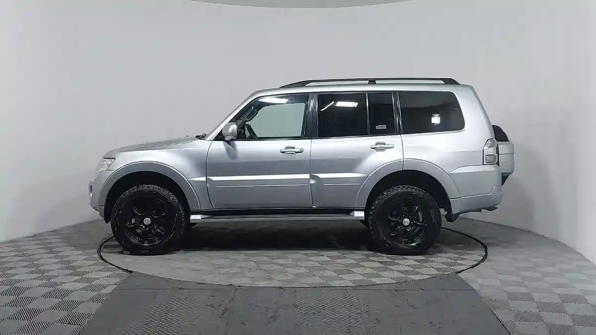 Mitsubishi Pajero 2012 года за 10 990 000 тг. в Астана