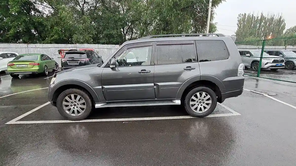 Купить Mitsubishi Pajero 2013 года в Алматы, цена 12500000 тенге. Продажа Mitsubishi Pajero в Алматы - Aster.kz. №c855702 Mitsubishi Pajero 2013 года за 12 500 000 тг. в Алматы