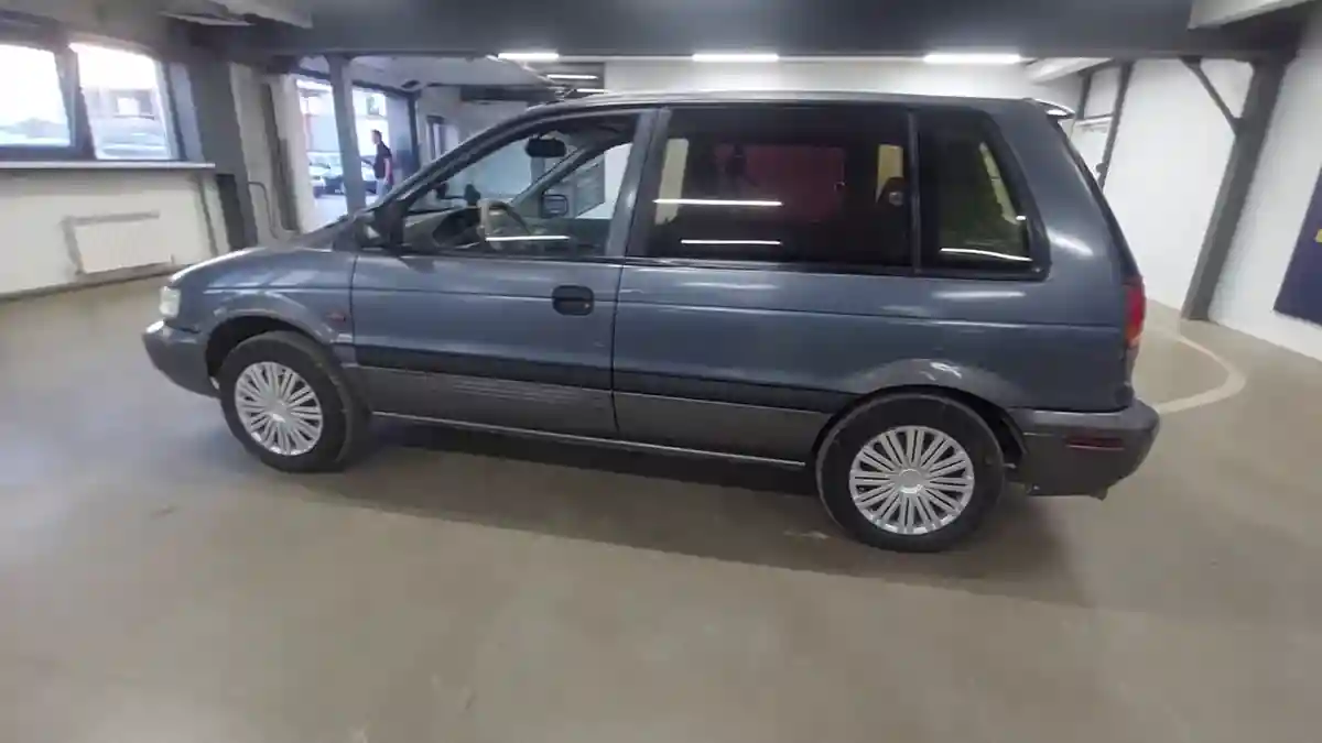 Mitsubishi Space Runner 1992 года за 1 000 000 тг. в Астана