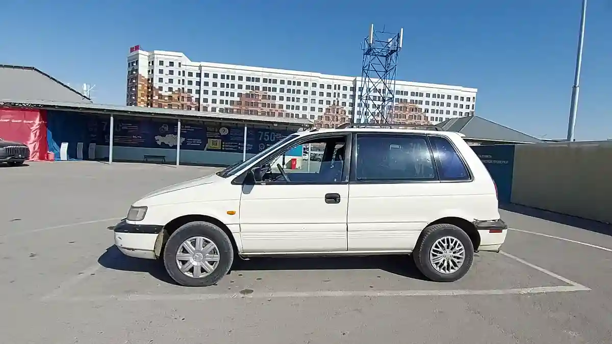 Mitsubishi Space Runner 1994 года за 950 000 тг. в Шымкент