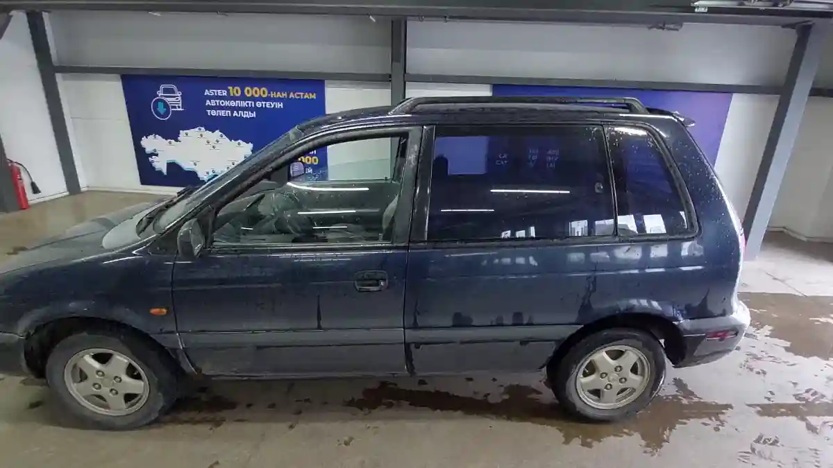 Mitsubishi Space Runner 1995 года за 1 300 000 тг. в Астана