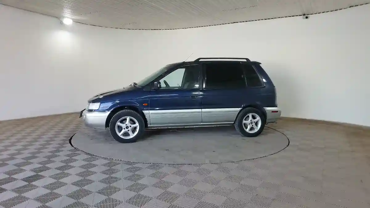 Mitsubishi Space Runner 1995 года за 990 000 тг. в Шымкент