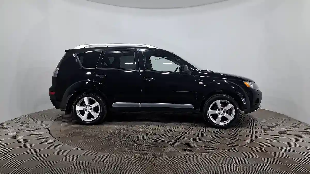 Mitsubishi Outlander 2008 года за 3 850 000 тг. в Астана