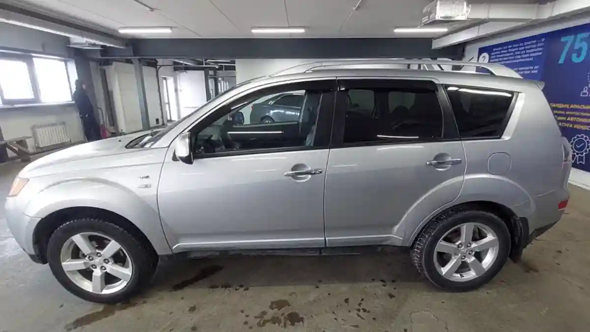 Mitsubishi Outlander 2008 года за 6 800 000 тг. в Астана