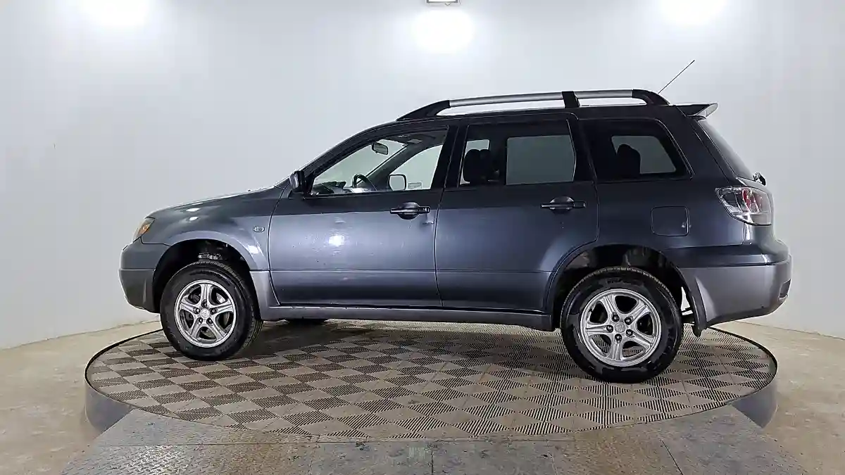 Mitsubishi Outlander 2004 года за 3 100 000 тг. в Актобе