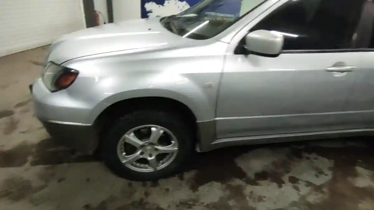 Mitsubishi Outlander 2004 года за 4 500 000 тг. в Астана