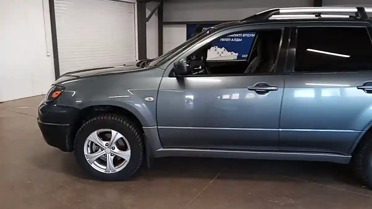 Mitsubishi Outlander 2004 года за 3 490 000 тг. в Астана