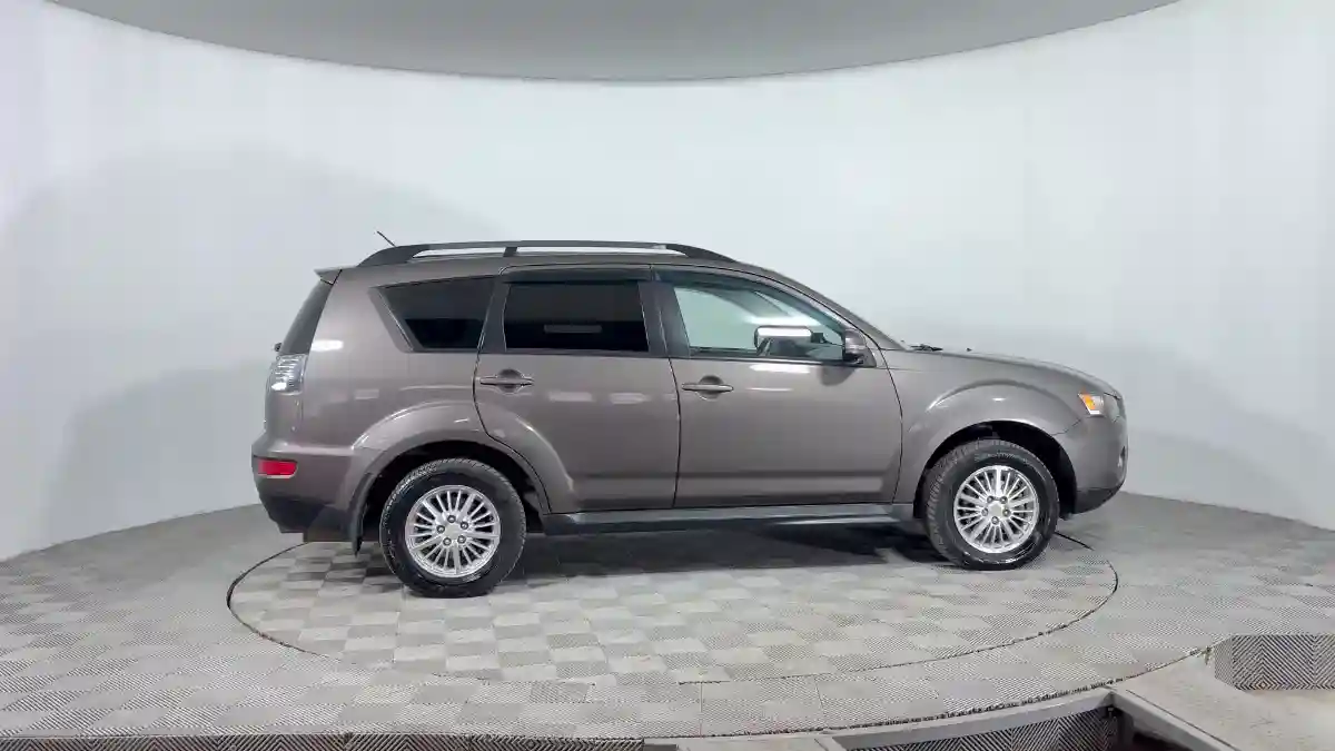Mitsubishi Outlander 2011 года за 6 190 000 тг. в Караганда