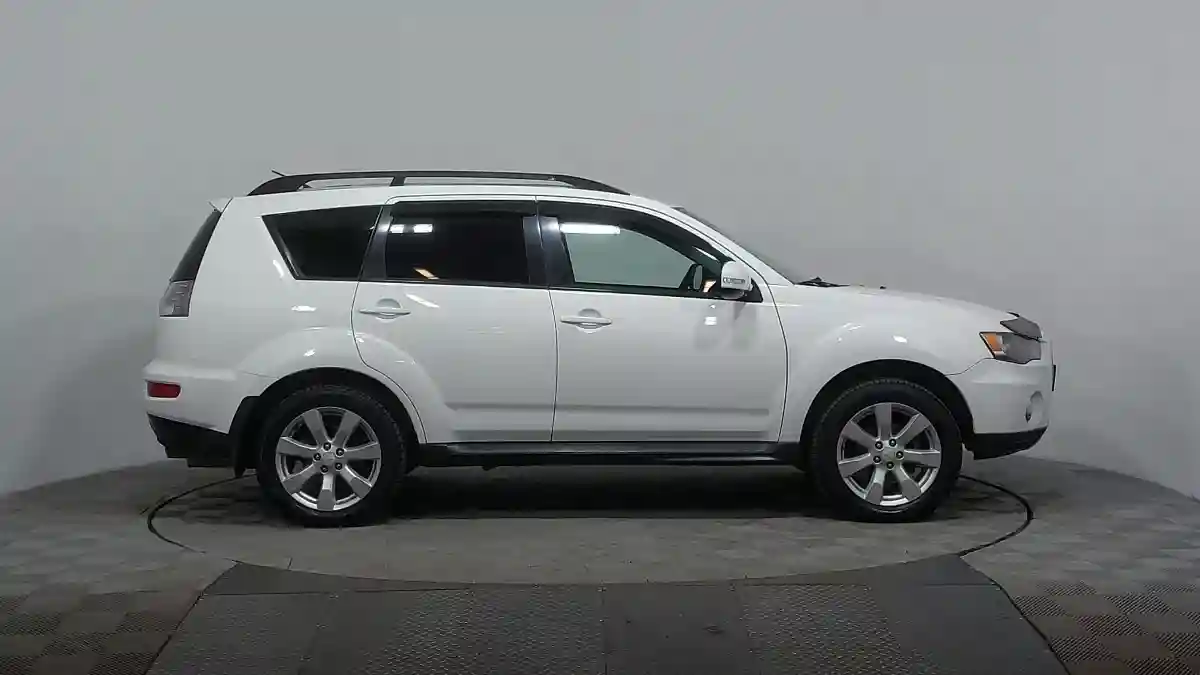 Mitsubishi Outlander 2012 года за 5 790 000 тг. в Астана
