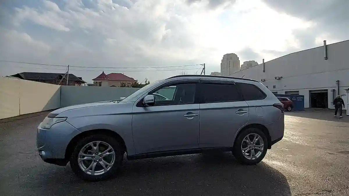 Mitsubishi Outlander 2013 года за 8 000 000 тг. в Шымкент