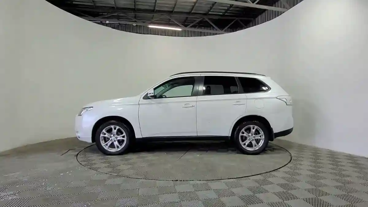 Mitsubishi Outlander 2013 года за 7 790 000 тг. в Алматы