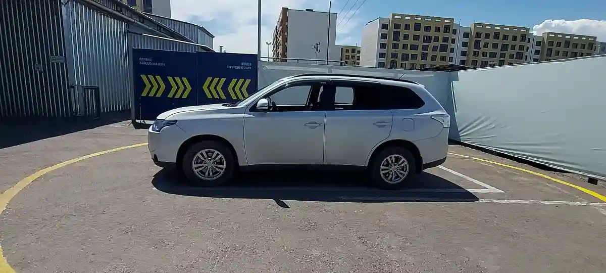 Mitsubishi Outlander 2012 года за 8 500 000 тг. в Алматы