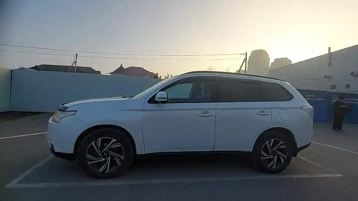 Mitsubishi Outlander 2012 года за 6 800 000 тг. в Шымкент