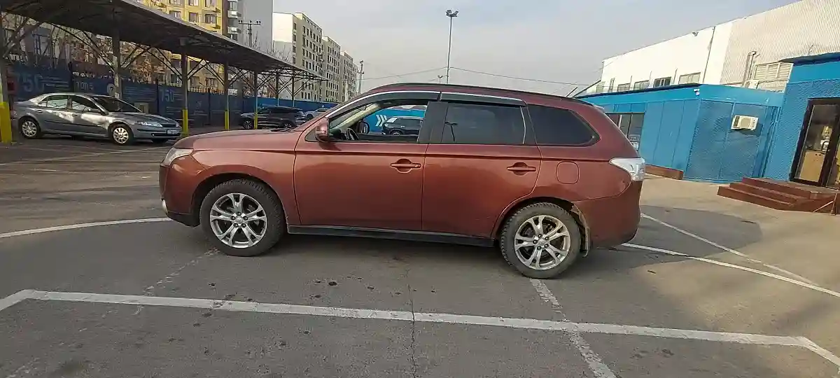 Mitsubishi Outlander 2012 года за 7 000 000 тг. в Алматы