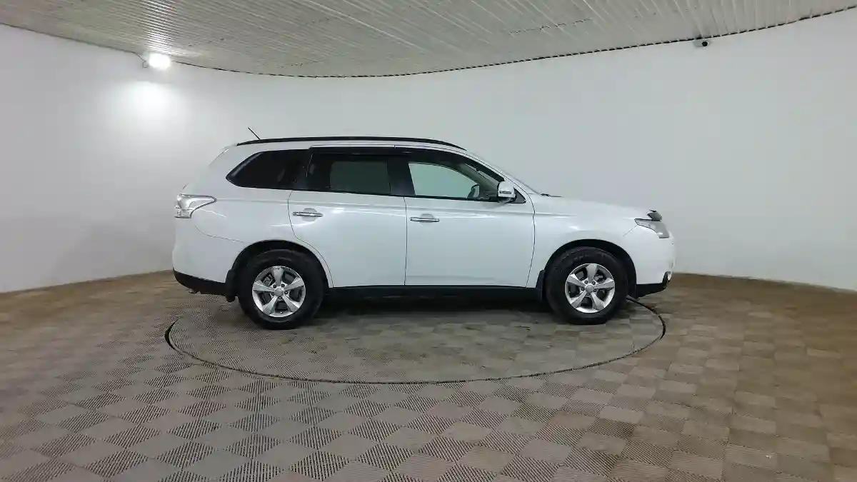 Mitsubishi Outlander 2013 года за 6 790 000 тг. в Шымкент