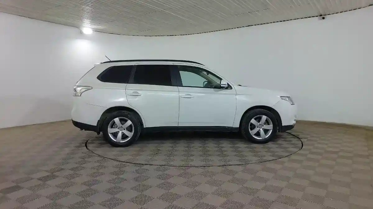 Mitsubishi Outlander 2013 года за 4 990 000 тг. в Шымкент