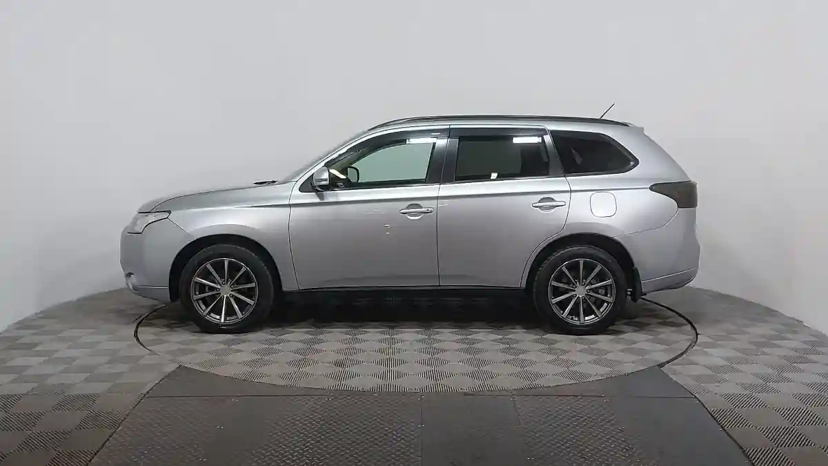 Mitsubishi Outlander 2013 года за 7 190 000 тг. в Астана