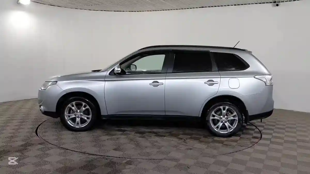 Mitsubishi Outlander 2013 года за 7 190 000 тг. в Шымкент