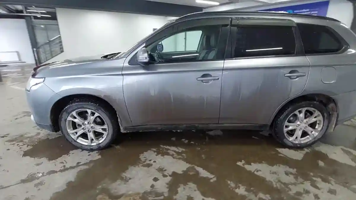 Mitsubishi Outlander 2013 года за 7 500 000 тг. в Астана