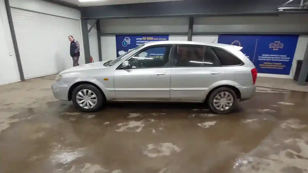 Mazda 323 2002 года за 2 000 000 тг. в Астана