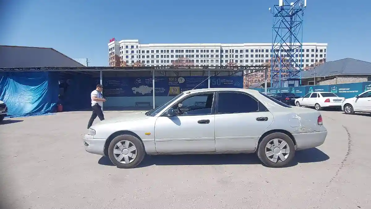 Mazda 626 1993 года за 900 000 тг. в Шымкент