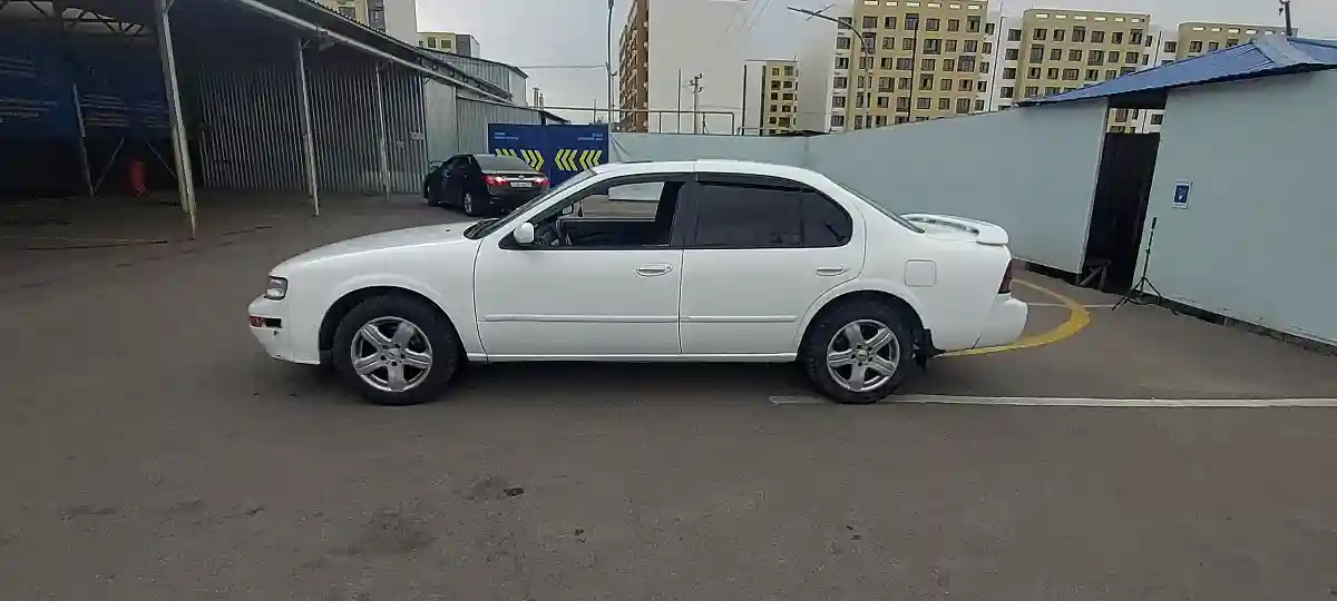 Nissan Maxima 1998 года за 1 700 000 тг. в Алматы