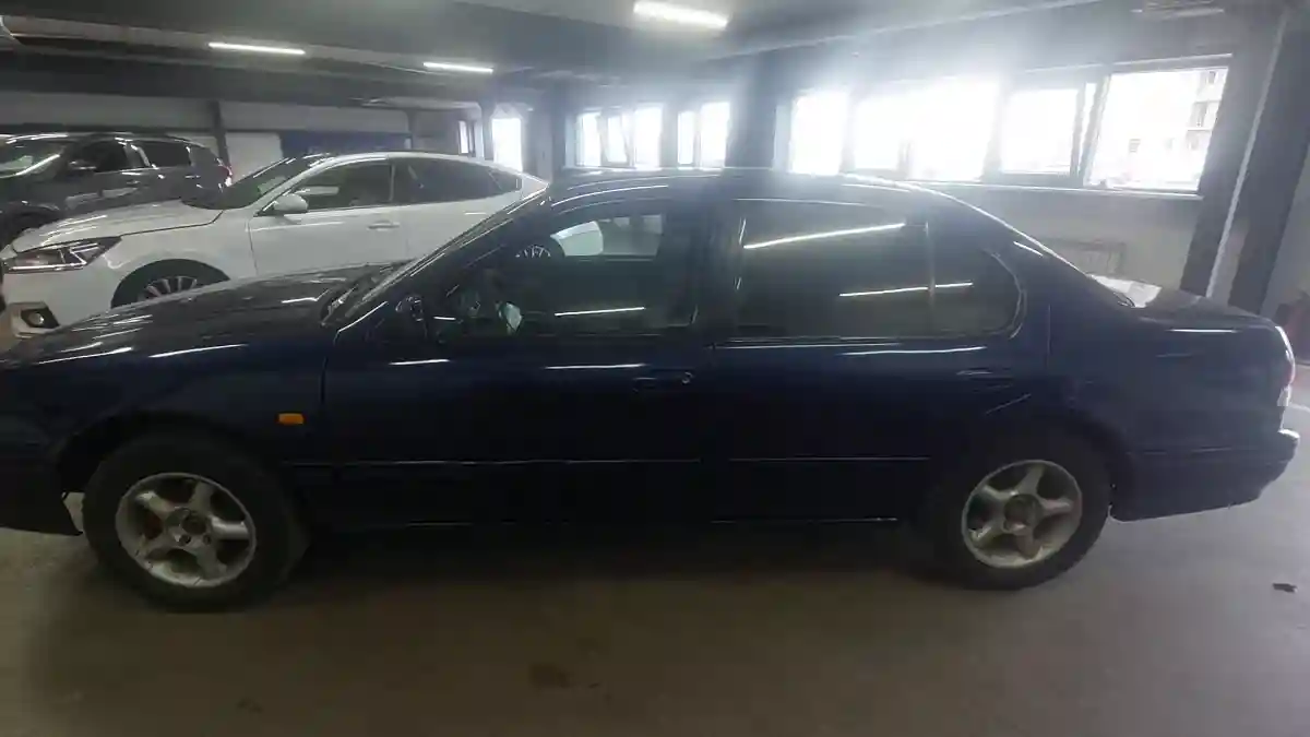 Nissan Maxima 1995 года за 2 200 000 тг. в Астана