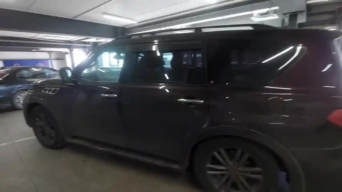 Infiniti QX56 2012 года за 8 500 000 тг. в Астана