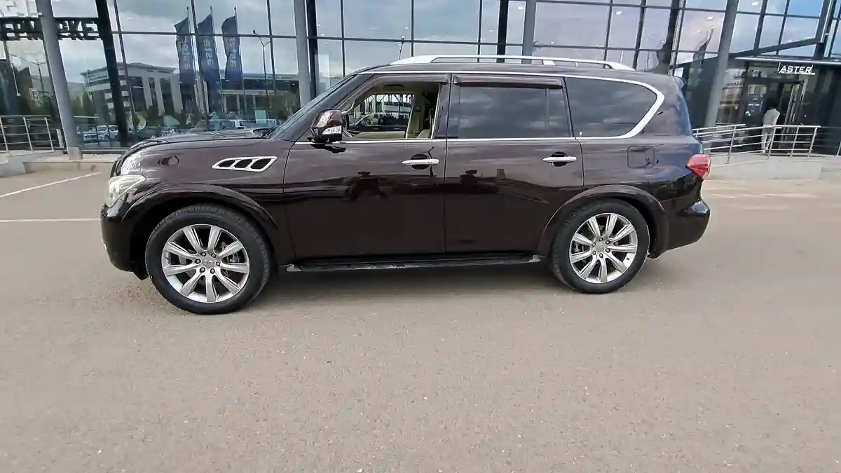 Infiniti QX56 2013 года за 13 000 000 тг. в Астана