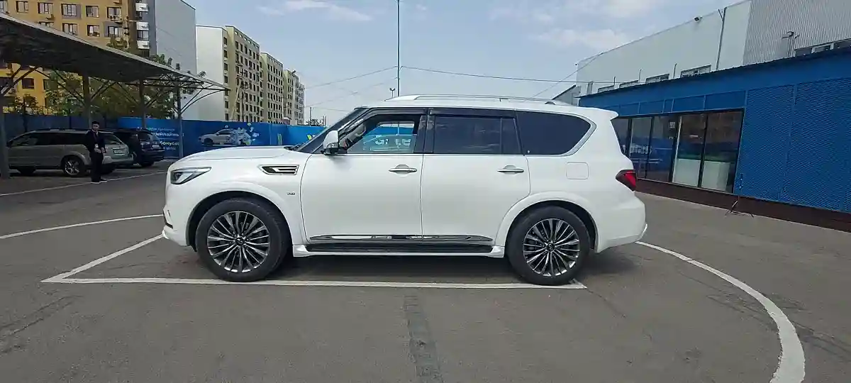 Infiniti QX80 2019 года за 27 000 000 тг. в Алматы