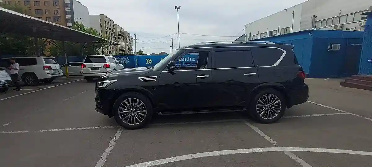 Infiniti QX80 2020 года за 32 000 000 тг. в Алматы