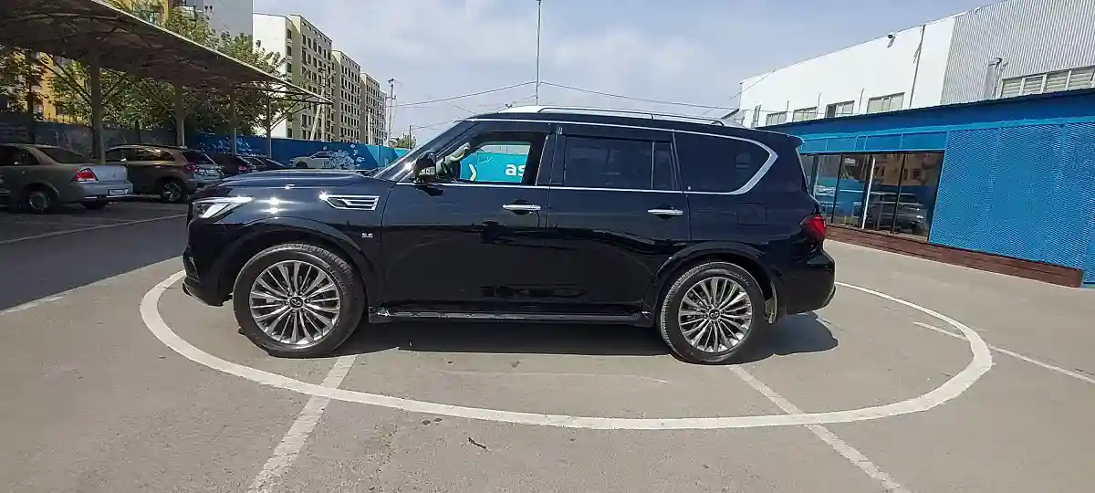 Infiniti QX80 2020 года за 26 000 000 тг. в Алматы