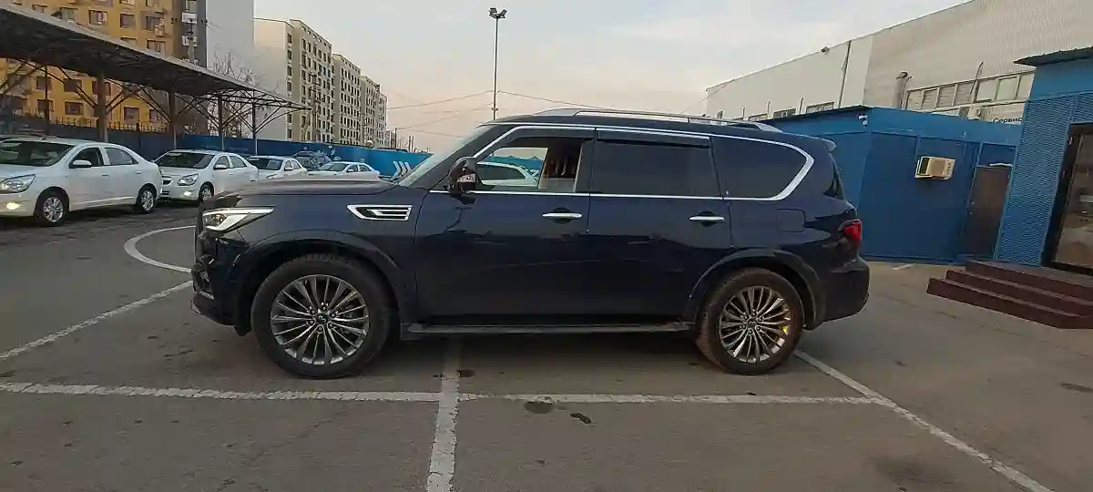 Infiniti QX80 2022 года за 40 000 000 тг. в Алматы
