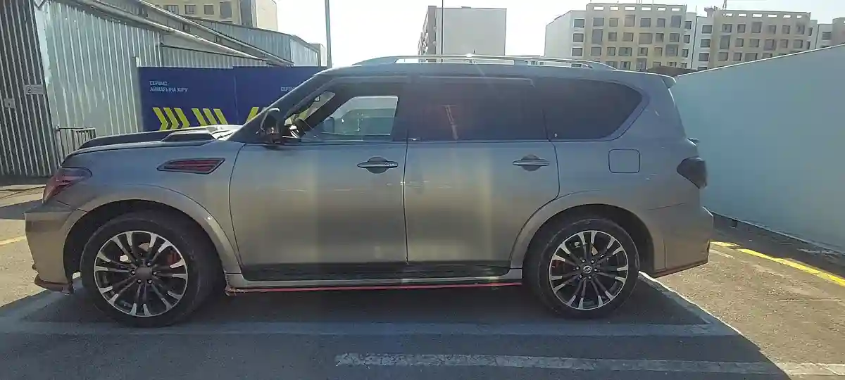 Nissan Patrol 2010 года за 15 000 000 тг. в Алматы