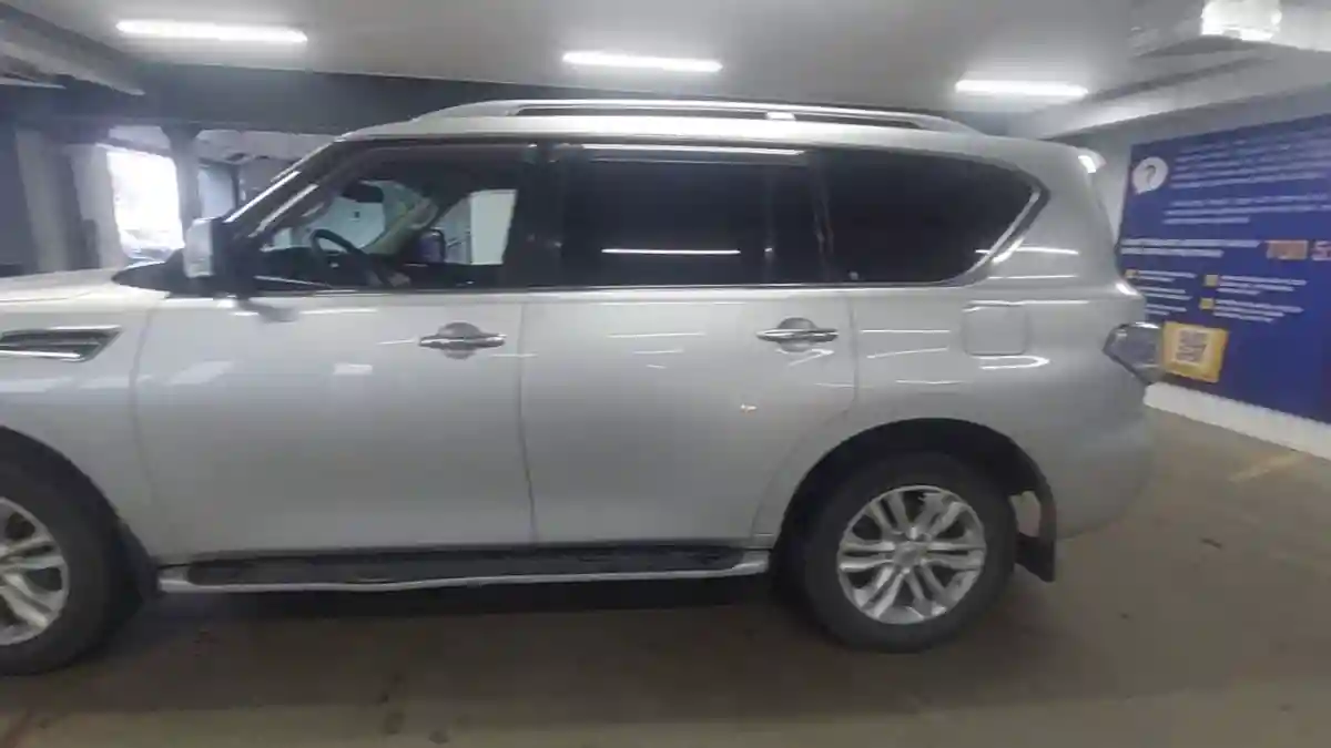 Nissan Patrol 2011 года за 12 000 000 тг. в Астана