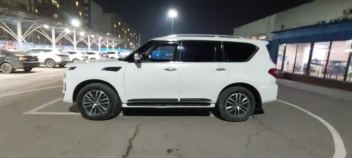 Nissan Patrol 2011 года за 12 000 000 тг. в Алматы