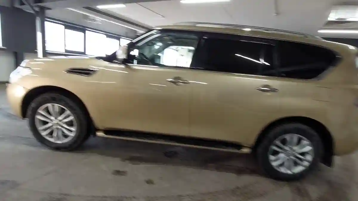 Nissan Patrol 2012 года за 7 390 000 тг. в Астана