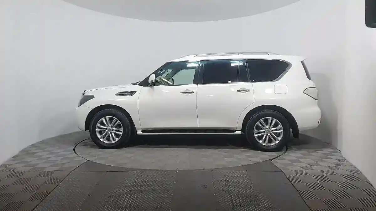 Nissan Patrol 2013 года за 10 990 000 тг. в Астана