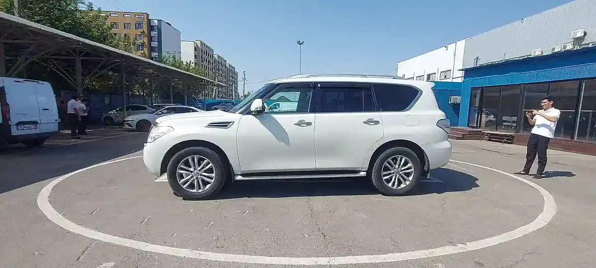 Nissan Patrol 2013 года за 13 000 000 тг. в Алматы
