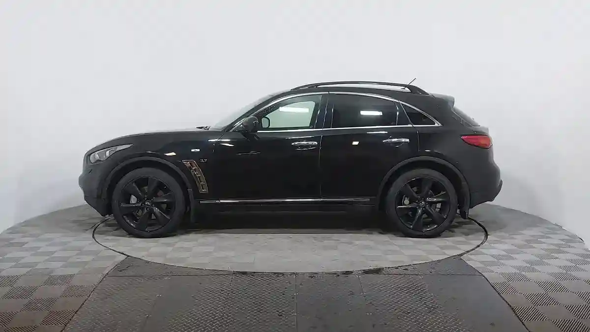 Infiniti QX70 2014 года за 11 990 000 тг. в Астана