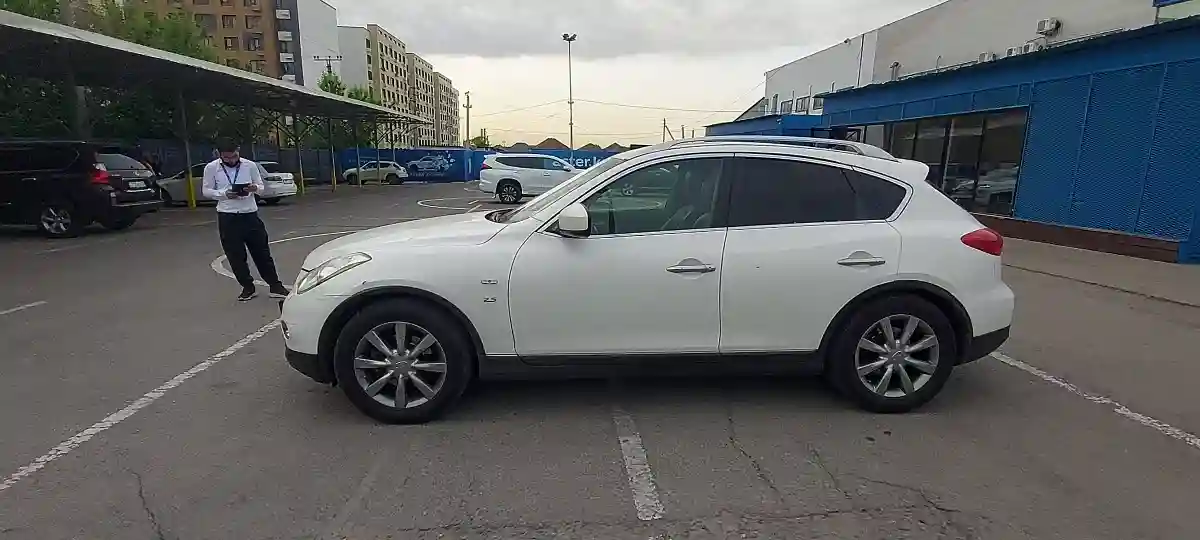 Infiniti QX50 2015 года за 13 000 000 тг. в Алматы