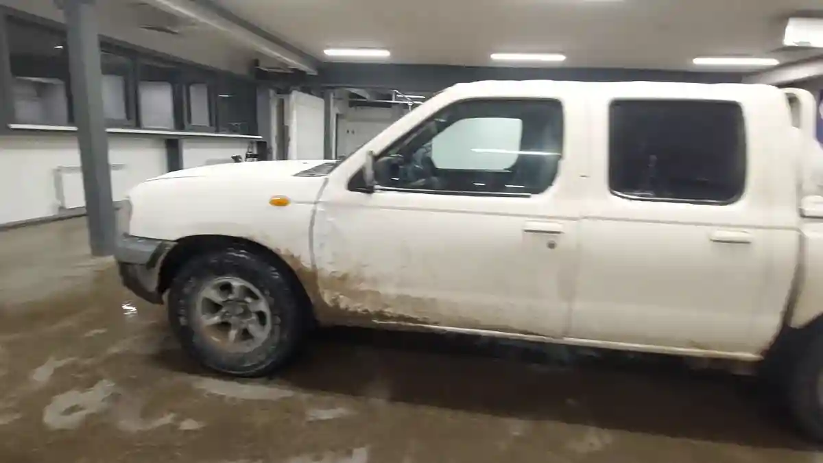 Nissan NP300 2007 года за 1 500 000 тг. в Астана