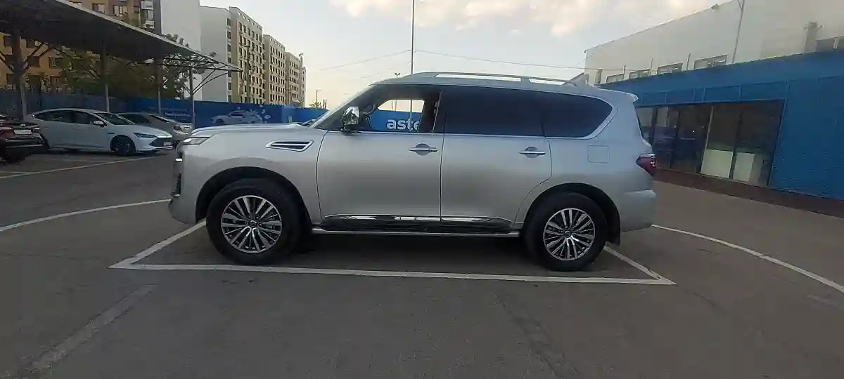 Nissan Patrol 2021 года за 35 000 000 тг. в Алматы