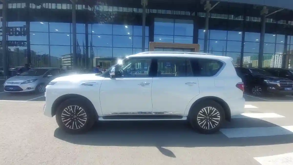 Nissan Patrol 2022 года за 49 000 000 тг. в Астана