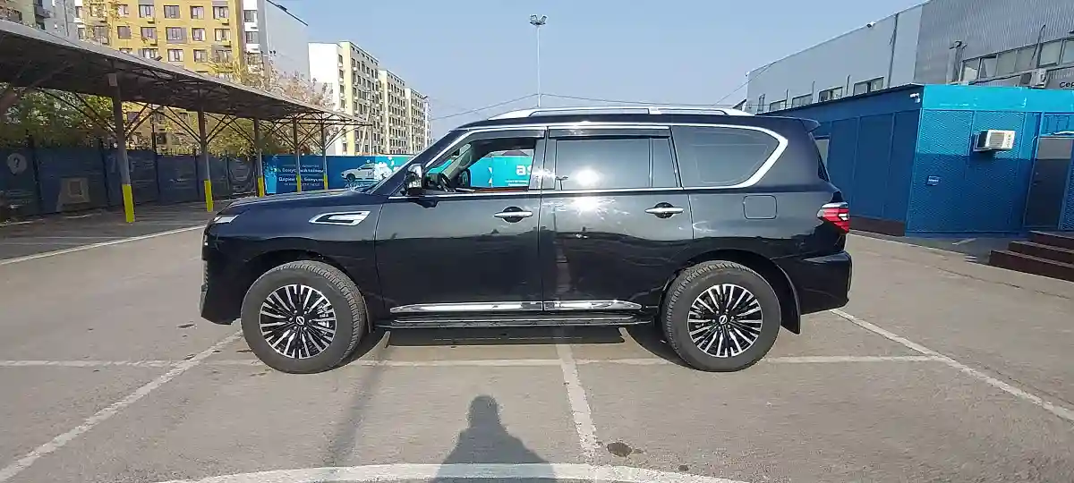 Nissan Patrol 2023 года за 39 500 000 тг. в Алматы