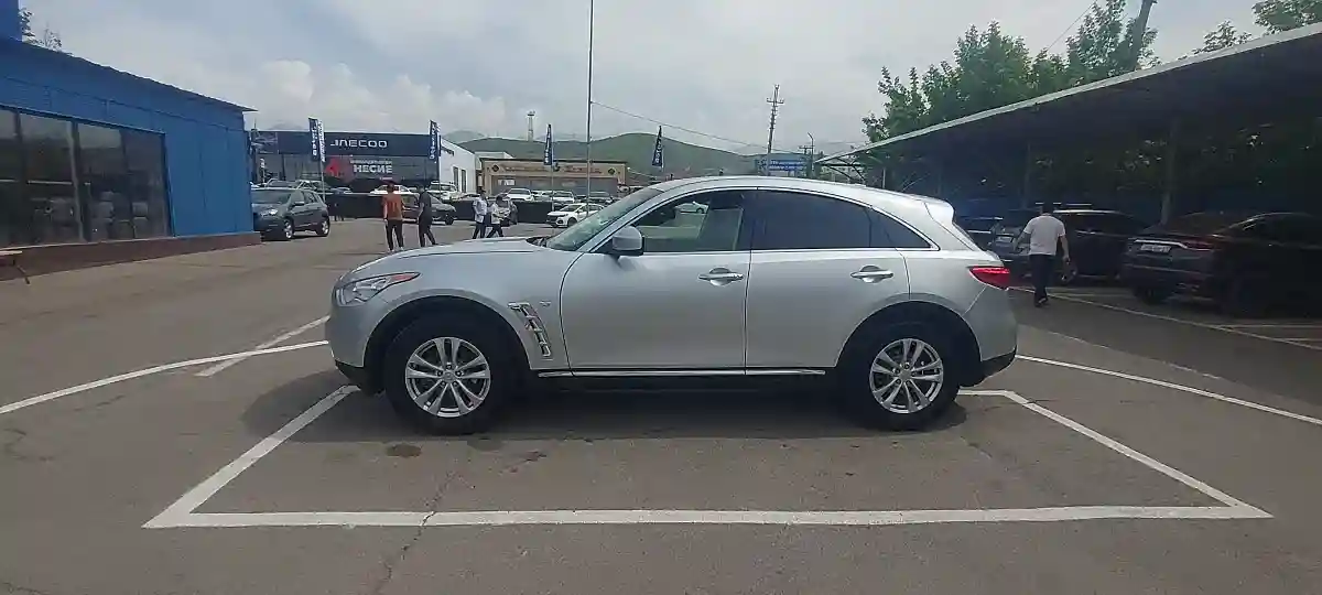 Infiniti QX70 2017 года за 16 000 000 тг. в Алматы