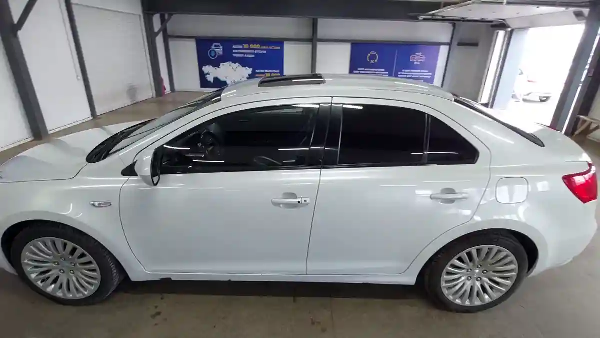 Suzuki Kizashi 2011 года за 8 000 000 тг. в Астана