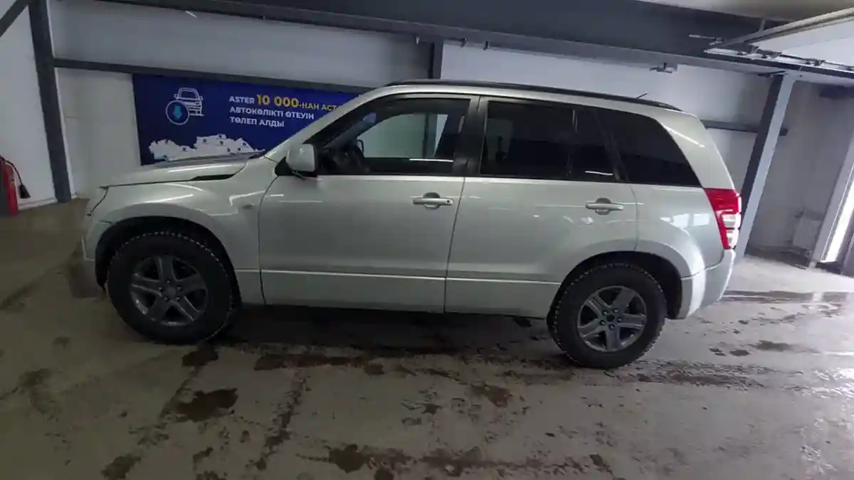 Suzuki Grand Vitara 2005 года за 6 000 000 тг. в Астана